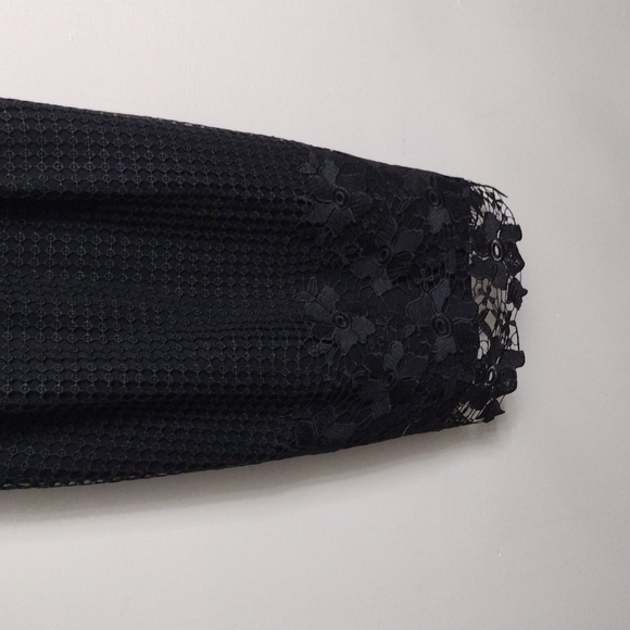 EUC Willow and Clay Black dress with floral knit pattern size XS - Picture 2 of 10